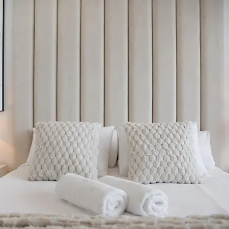 Sea Senses Golden View Apartment